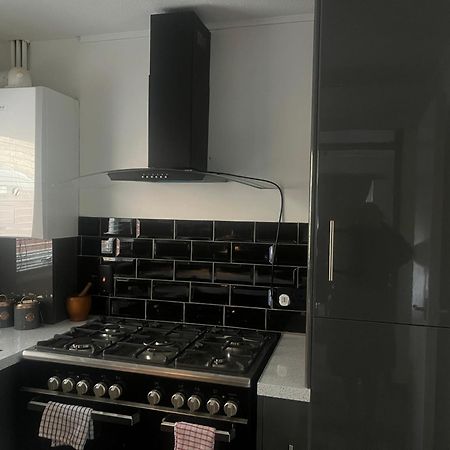 Queenomega'S Home Stay ロンドン エクステリア 写真