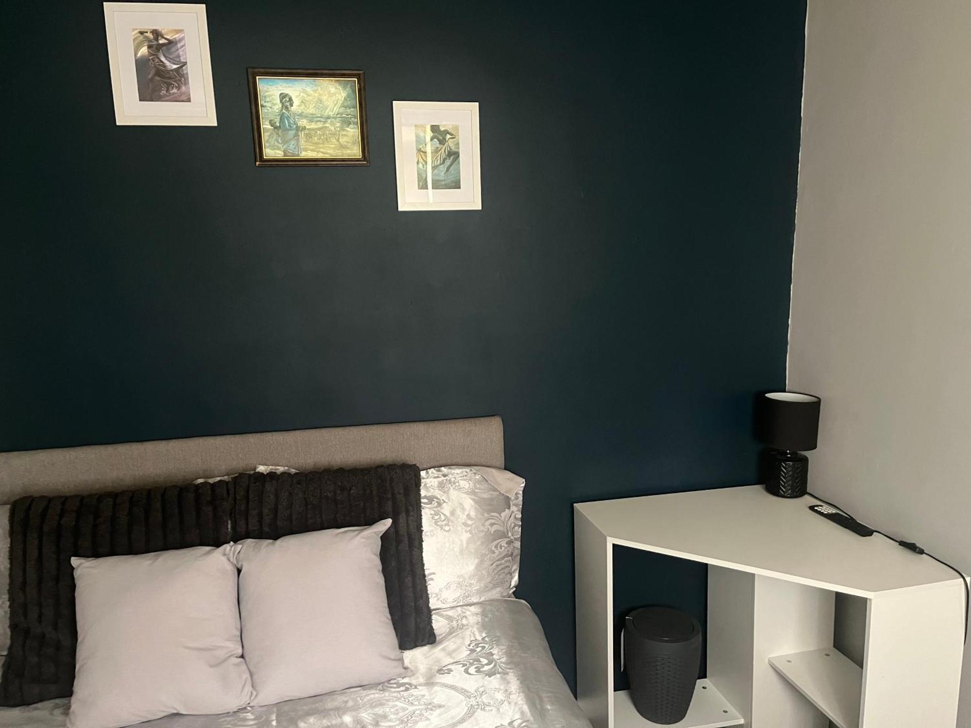Queenomega'S Home Stay ロンドン エクステリア 写真
