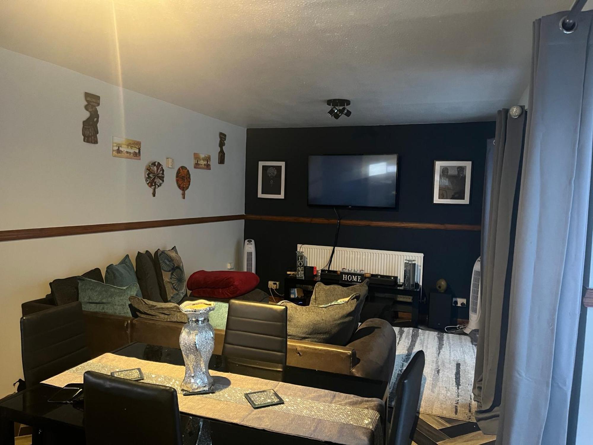 Queenomega'S Home Stay ロンドン エクステリア 写真